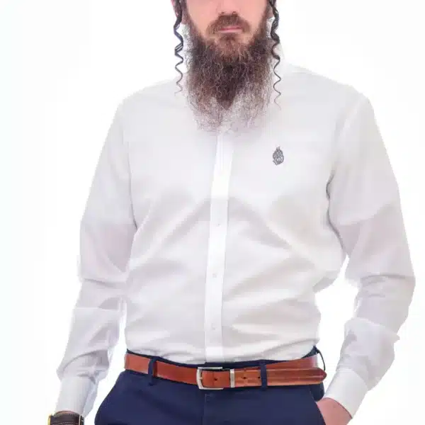 חולצה מכופתרת לבנה 100% כותנה עם רקמה כסופה 'האש שלי'
